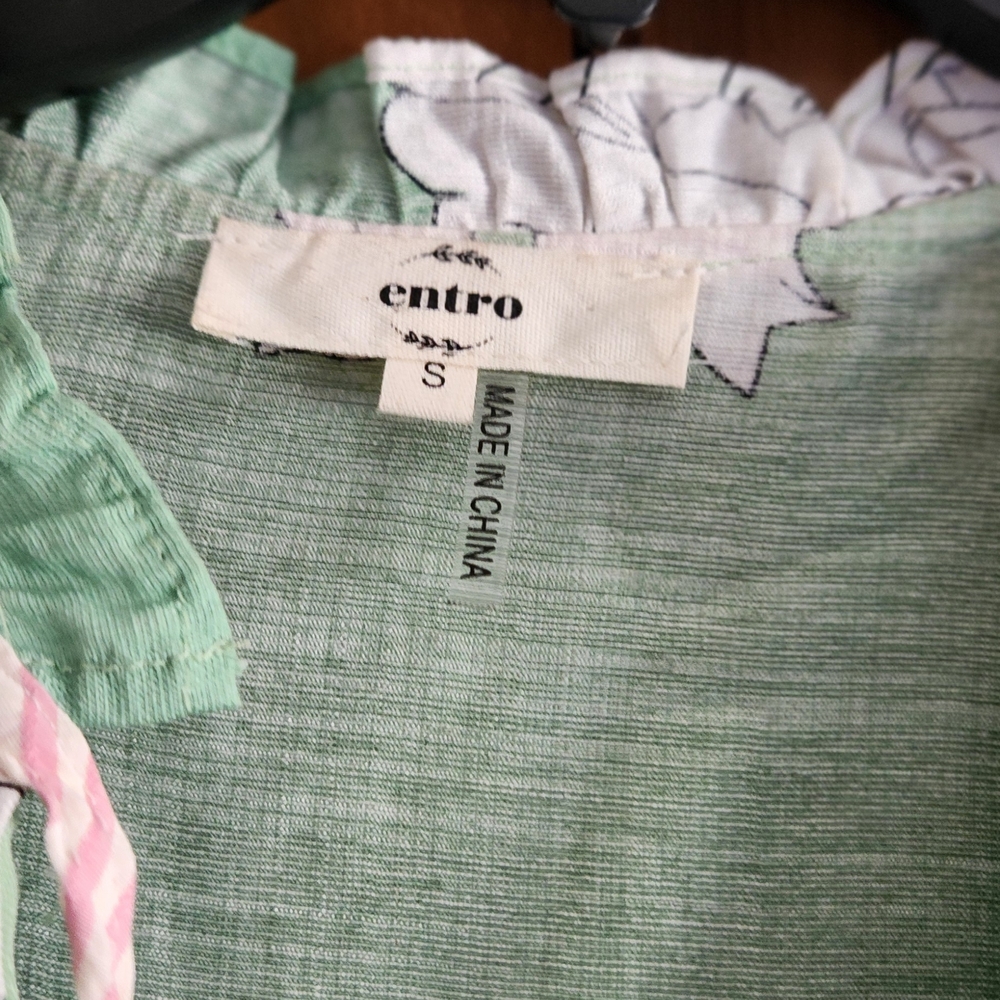 Entro Green and White Floral Dress With Pink Accents - Picture 5 of 5